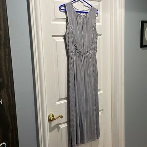 Maison Jules Navy and white maxi dress, size small